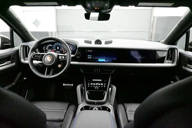 New 2026 Porsche Cayenne Turbo GT AWD/4WD image 20