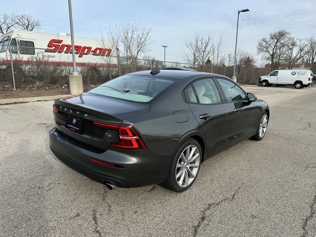 Used 2020 Volvo S60 T6 Momentum w/ Protection Package image 5