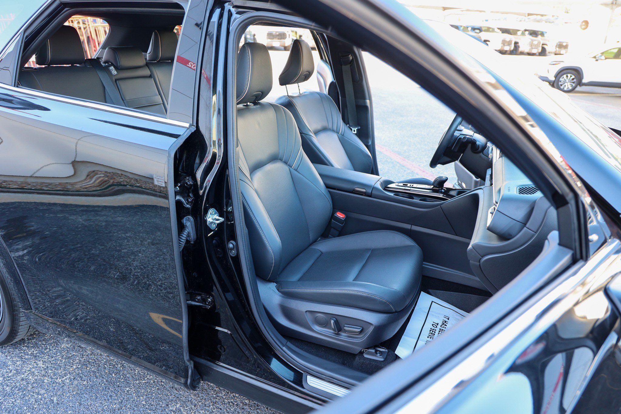 Certified 2025 Toyota Crown Signia AWD/4WD image 46