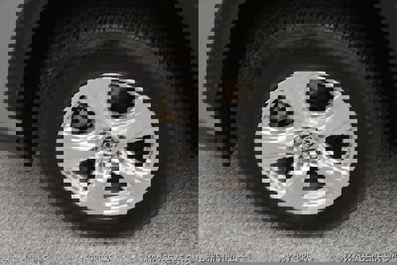 Used 2019 Toyota RAV4 XLE w/ Convenience Package image 46