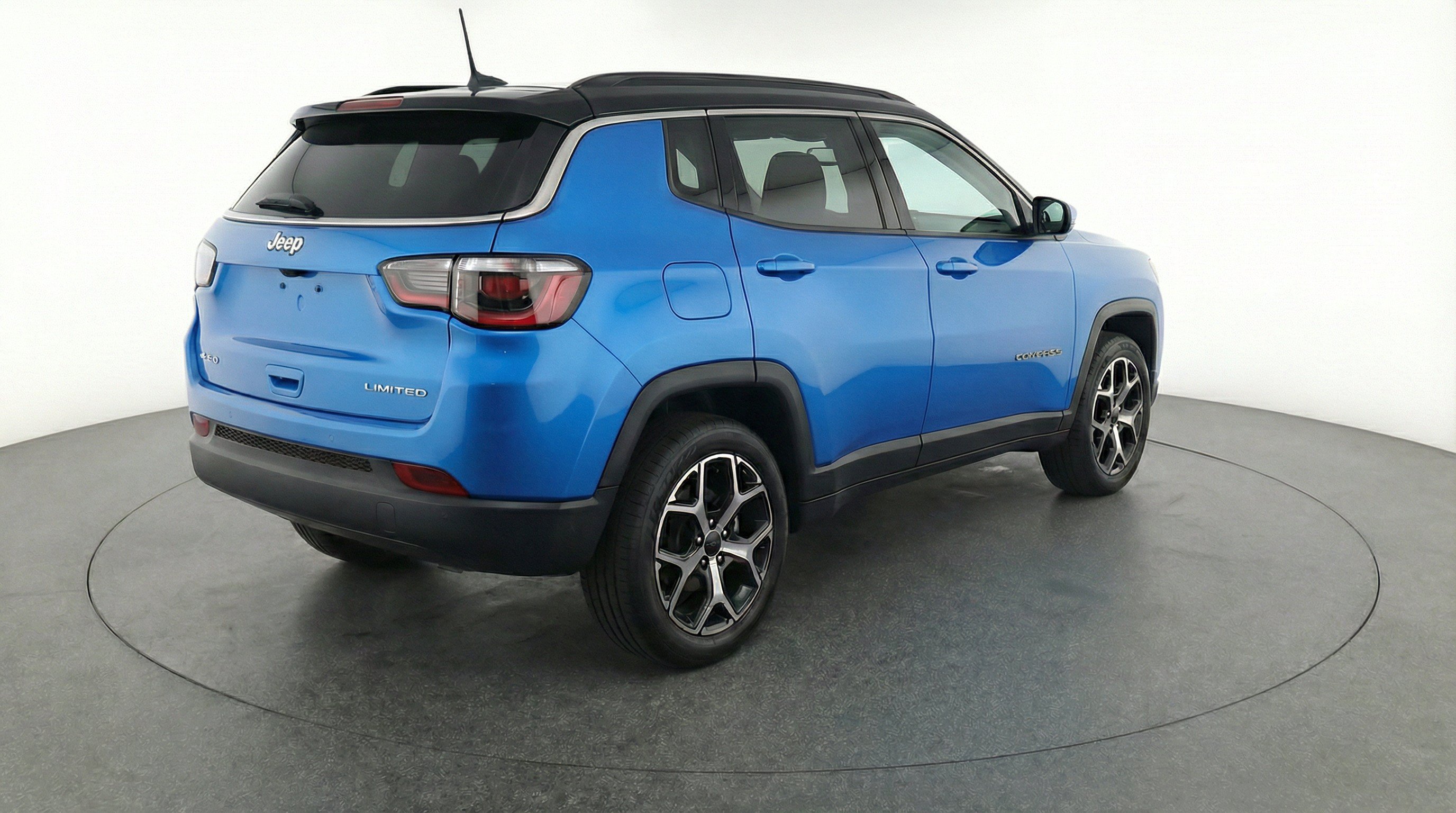 Used 2025 Jeep Compass Limited AWD/4WD image 9
