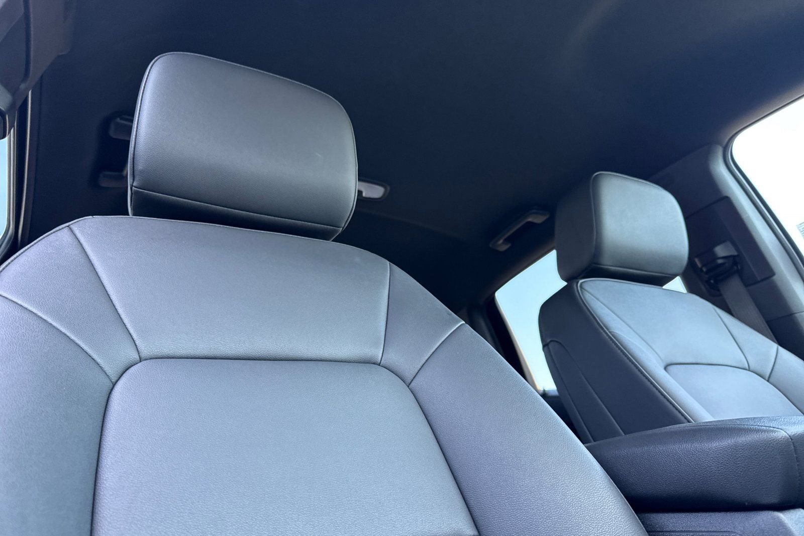 Used 2025 Chevrolet Colorado Trail Boss image 17