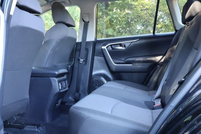Used 2024 Toyota RAV4 XLE image 12