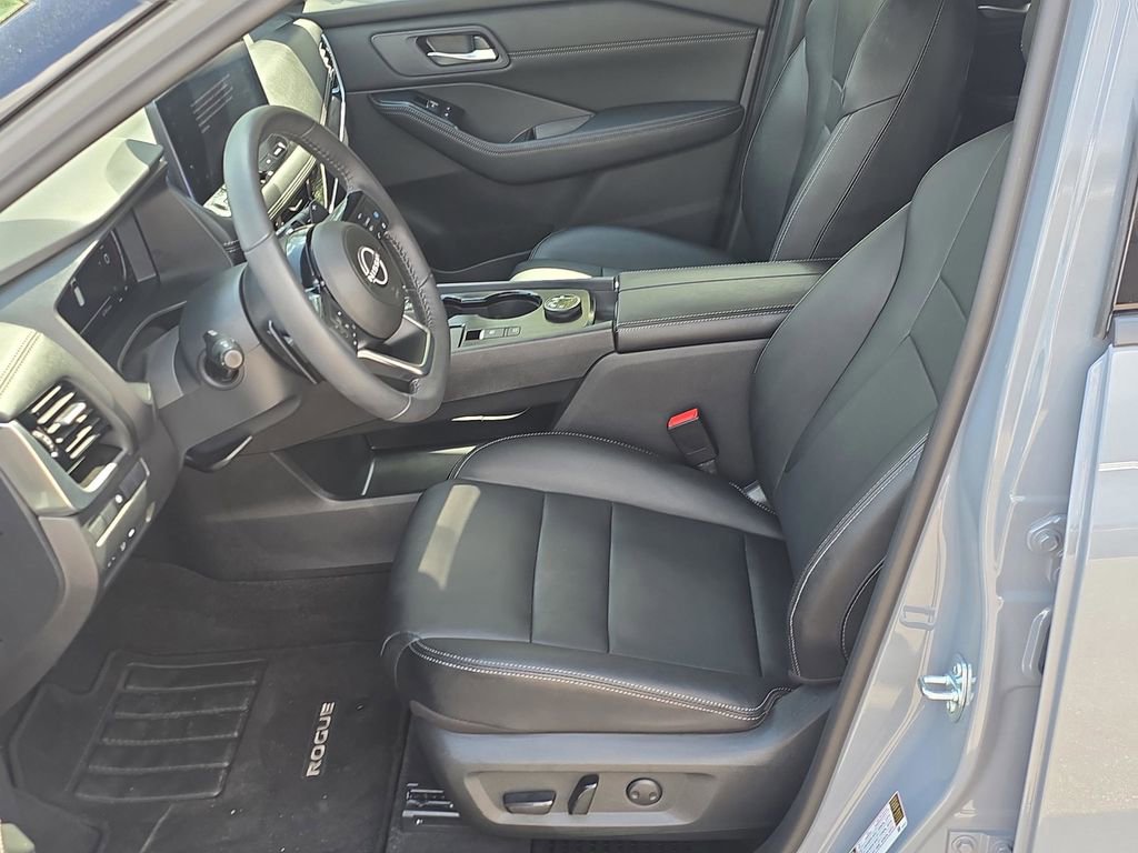 Used 2024 Nissan Rogue SL image 12