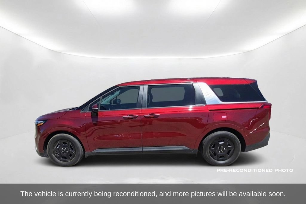 Used 2025 Kia Carnival FWD image 9