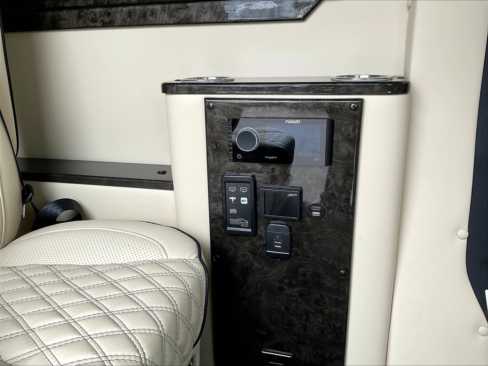 Used 2022 Mercedes-Benz Sprinter 2500 image 36
