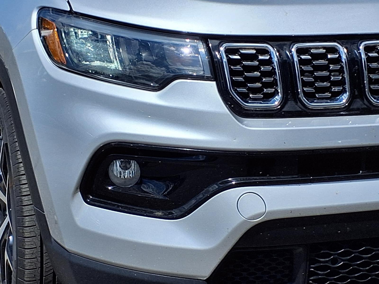 Certified 2024 Jeep Compass Limited AWD/4WD image 28