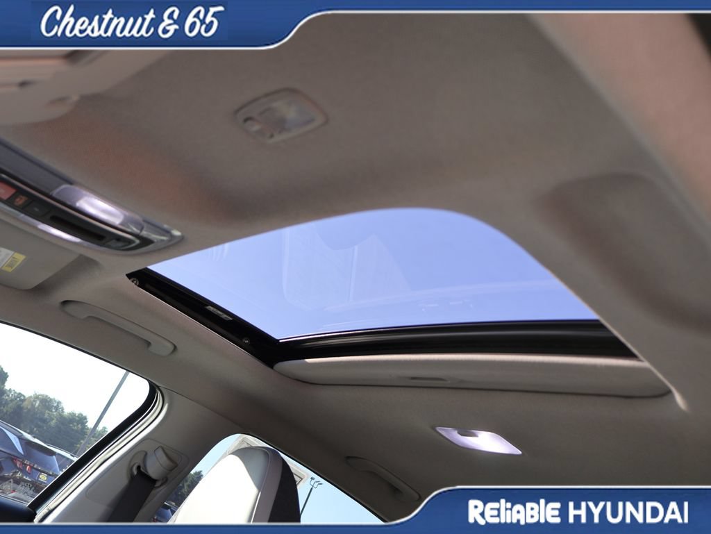 Certified 2024 Hyundai Elantra Limited FWD image 25