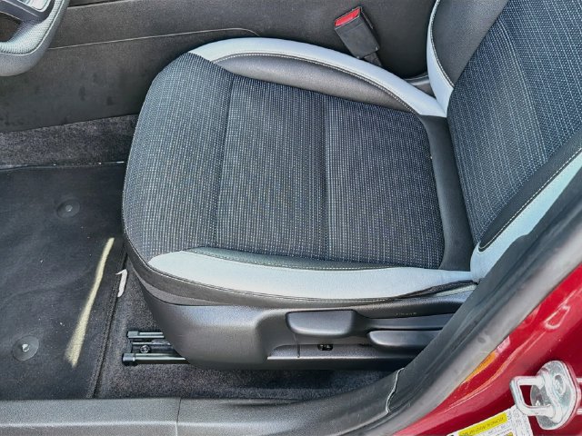 Used 2024 Buick Envista Preferred w/ Advanced Safety Package FWD image 19