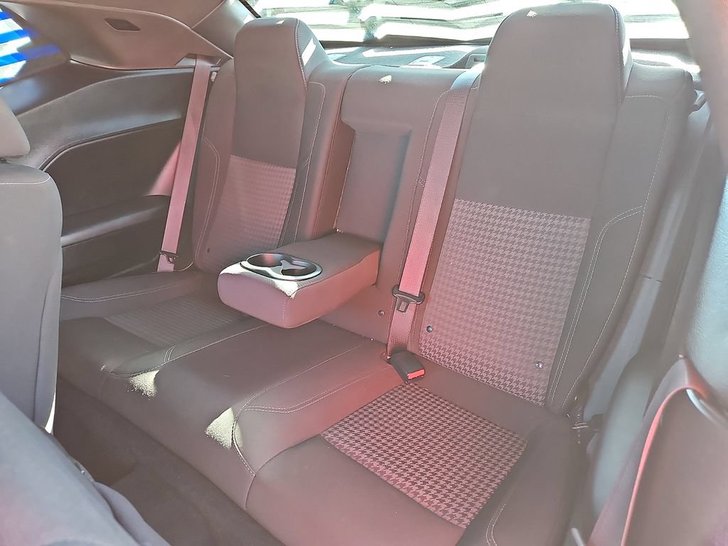 Used 2023 Dodge Challenger SXT RWD image 11