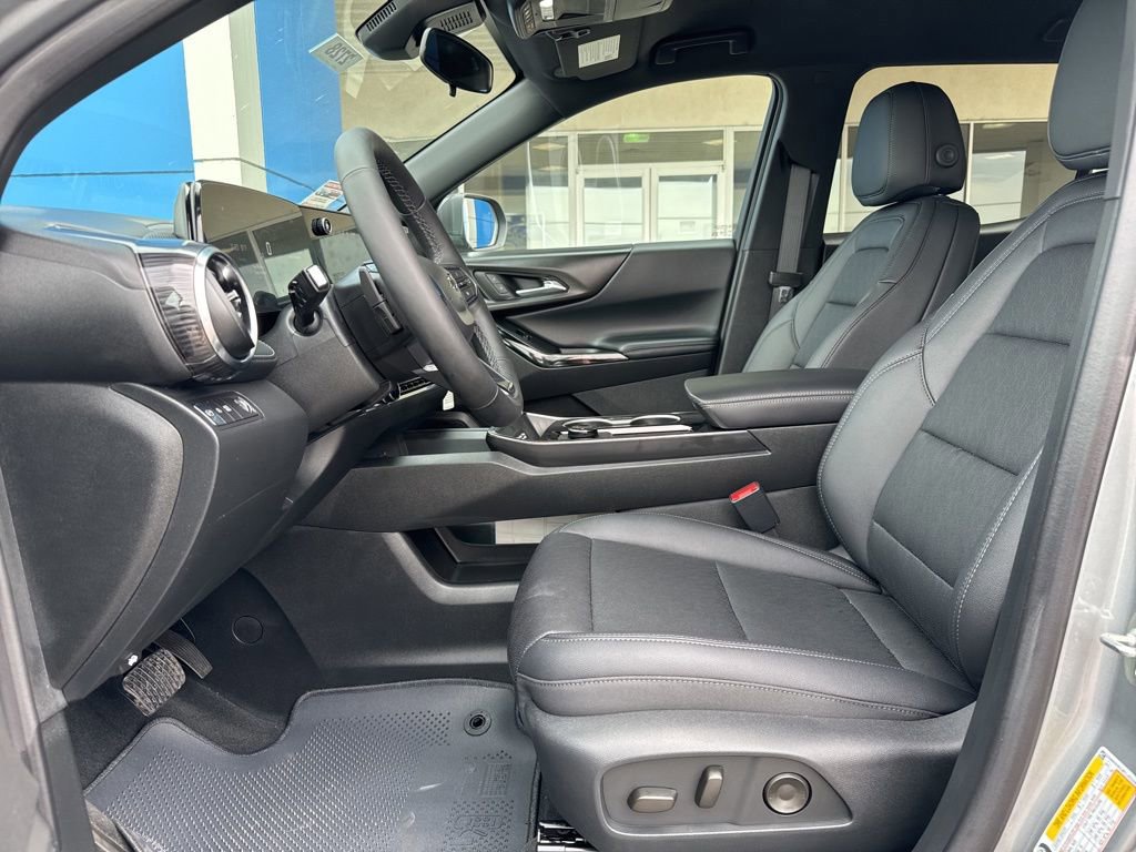 New 2026 Chevrolet Equinox LT w/ Convenience Package II FWD image 15