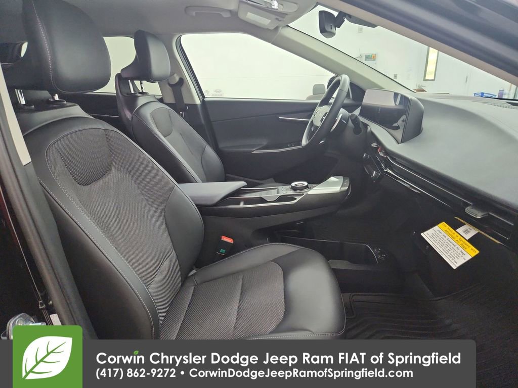 Used 2024 Kia EV6 Light image 31