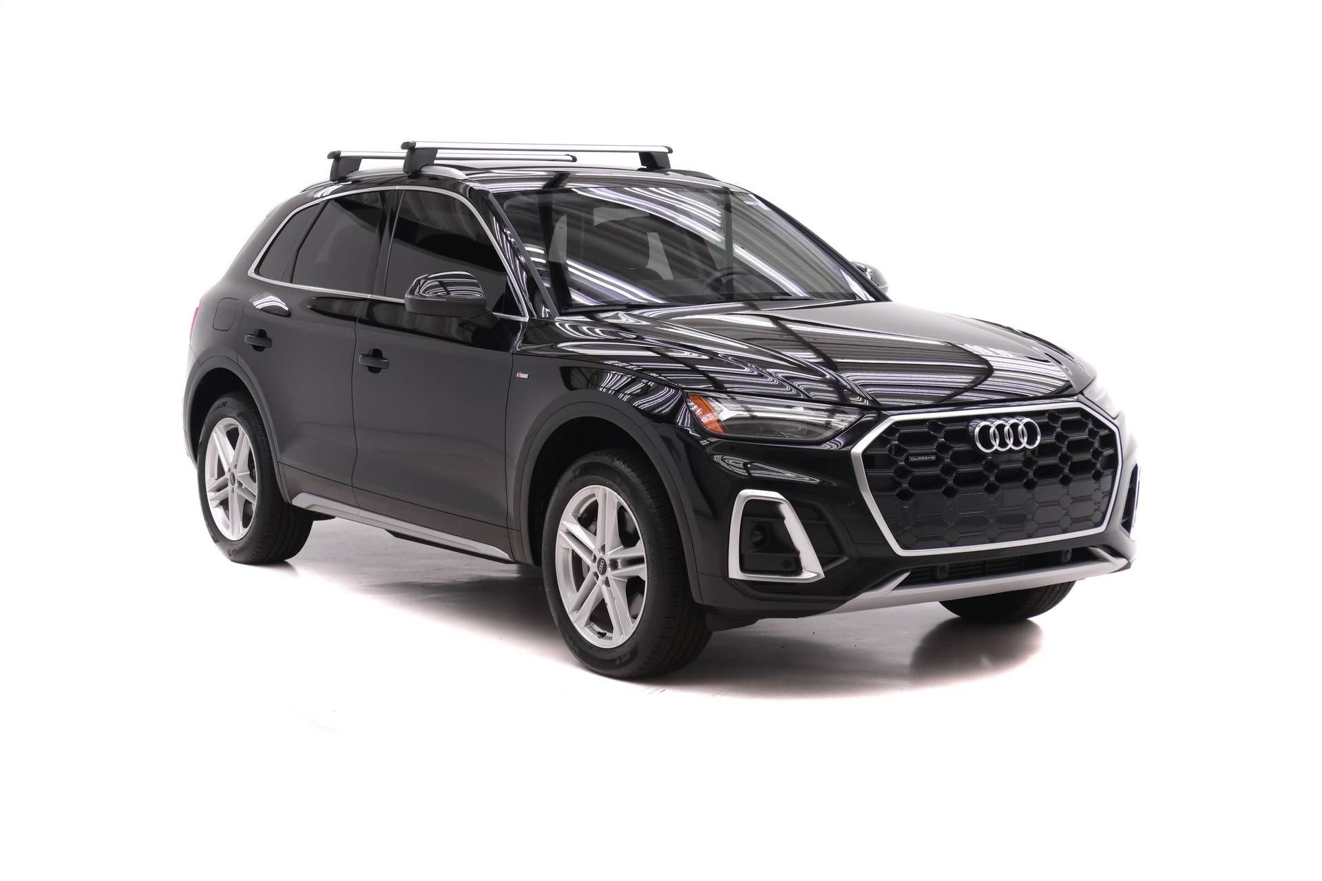 Certified 2024 Audi Q5 e Premium Plus w/ Premium Plus Package AWD/4WD image 2