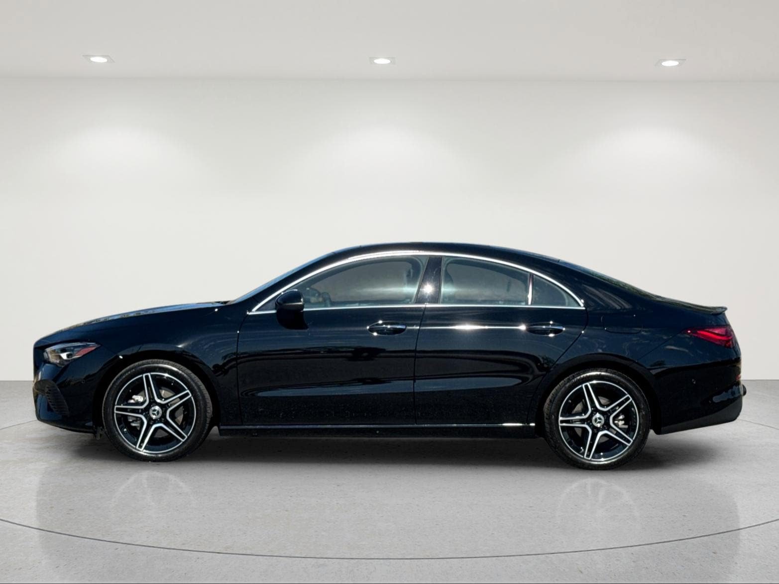 Used 2026 Mercedes-Benz CLA 250 image 3