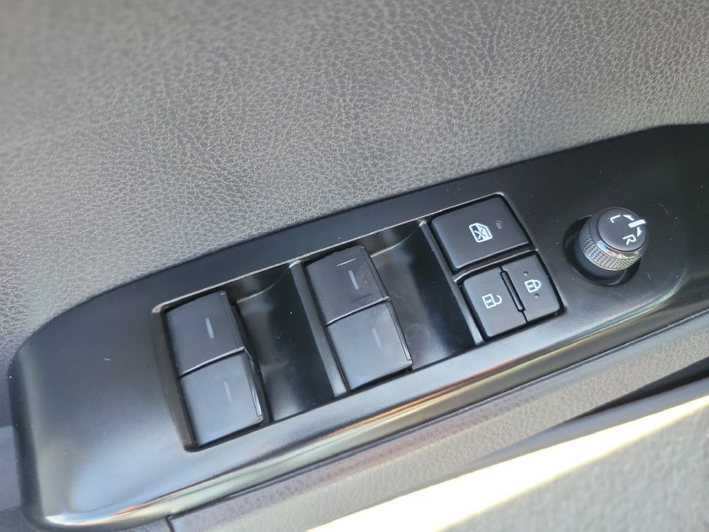 Used 2025 Toyota Camry LE w/ Convenience Package FWD image 22
