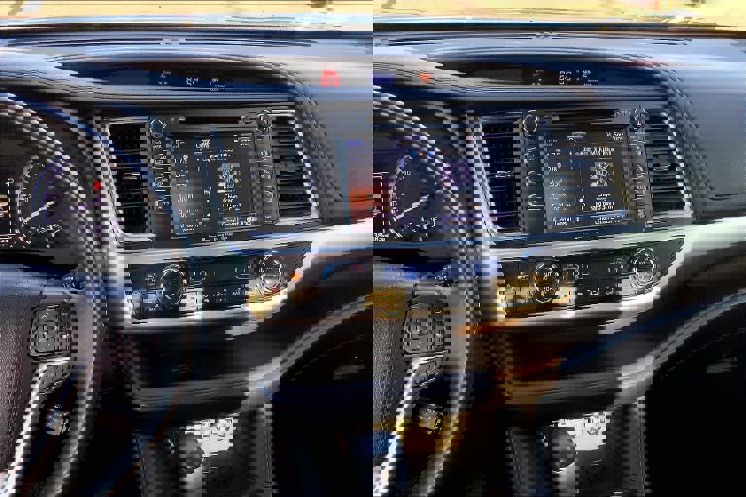 Used 2019 Toyota Highlander XLE image 7