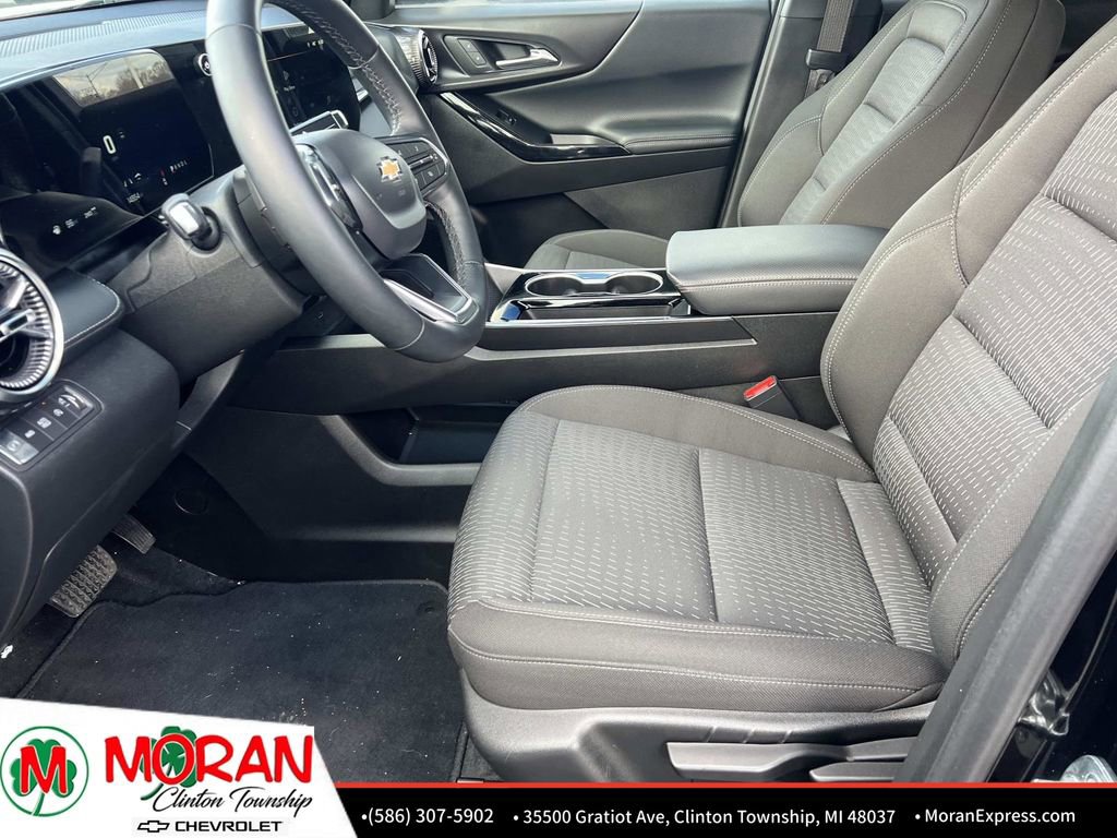 Used 2025 Chevrolet Equinox LT image 17