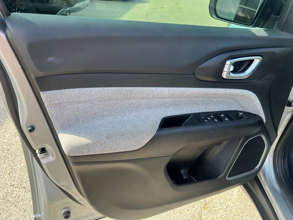 Used 2022 Jeep Compass Latitude image 20