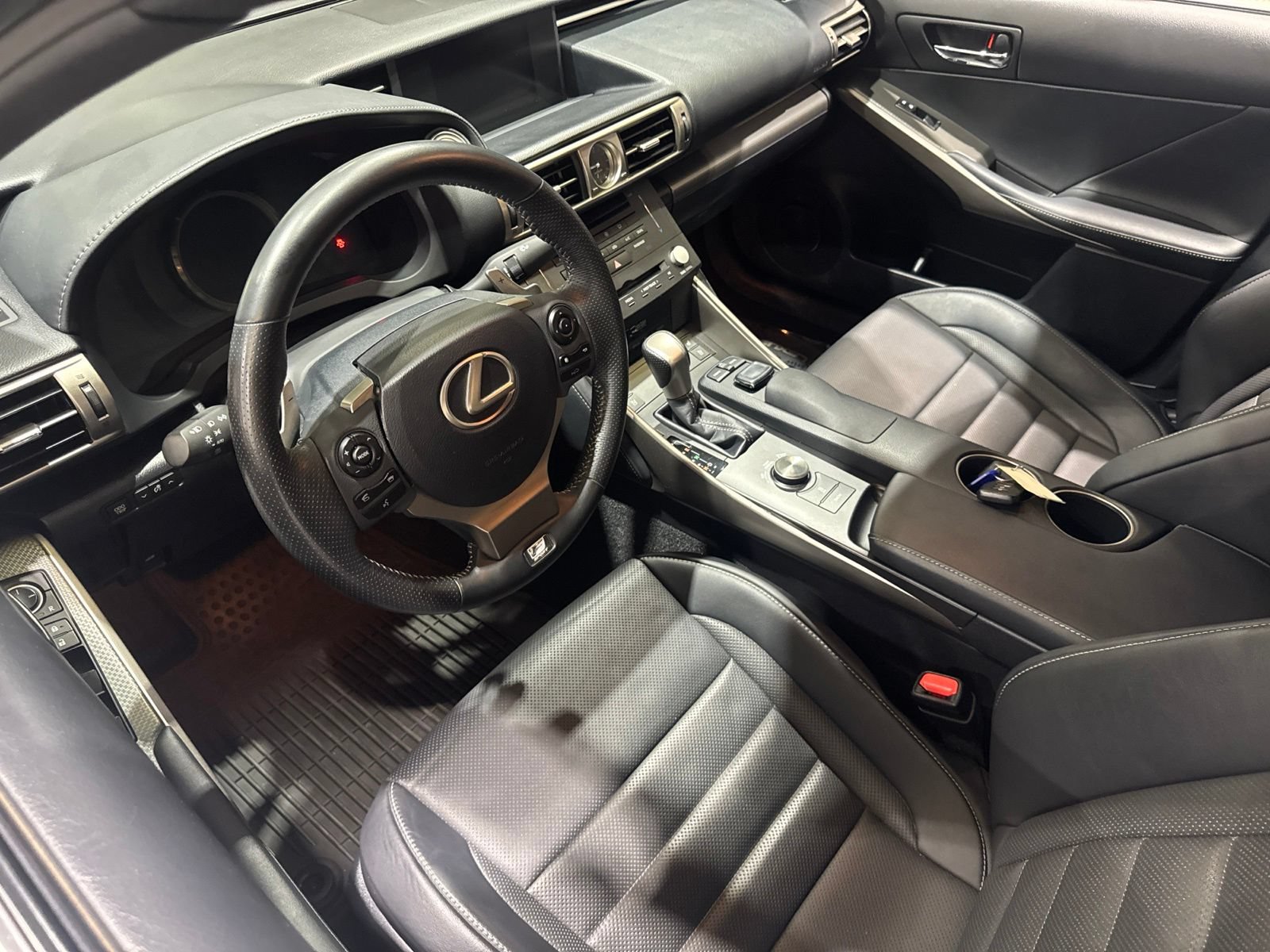 Used 2015 Lexus IS 350 w/ F-Sport Package RWD image 19