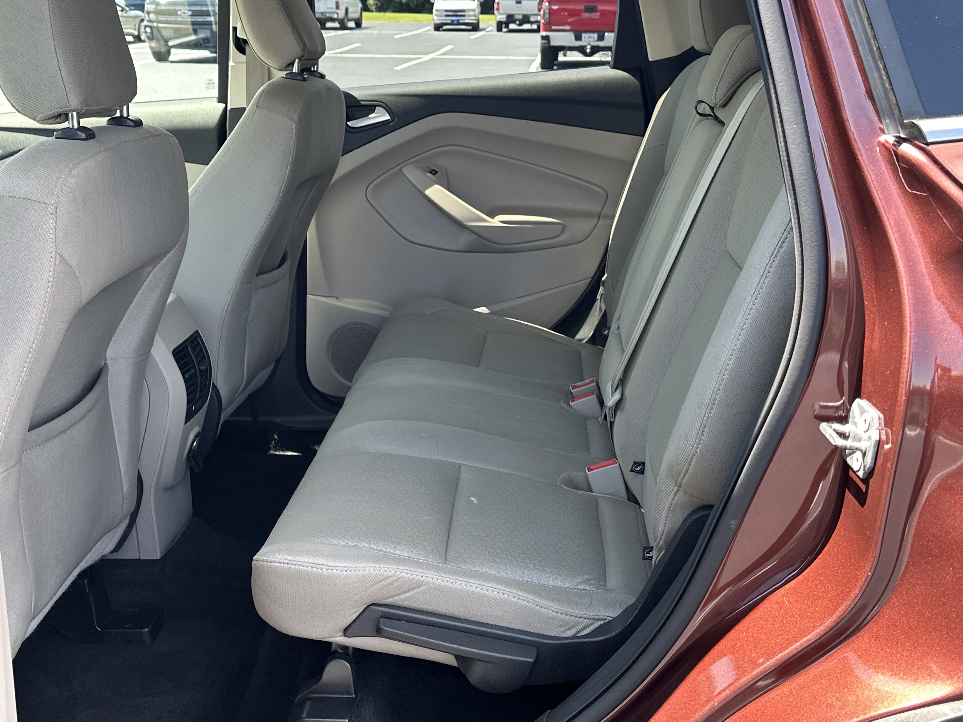 Used 2018 Ford Escape SE FWD image 15