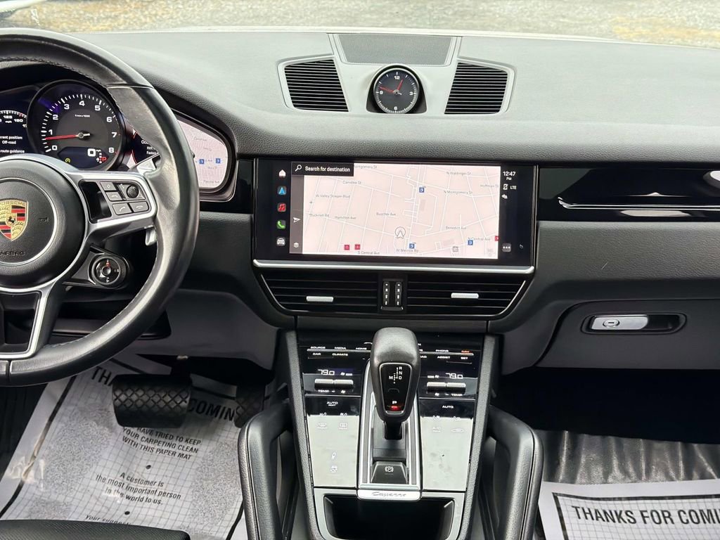 Used 2023 Porsche Cayenne Platinum Edition AWD/4WD image 23