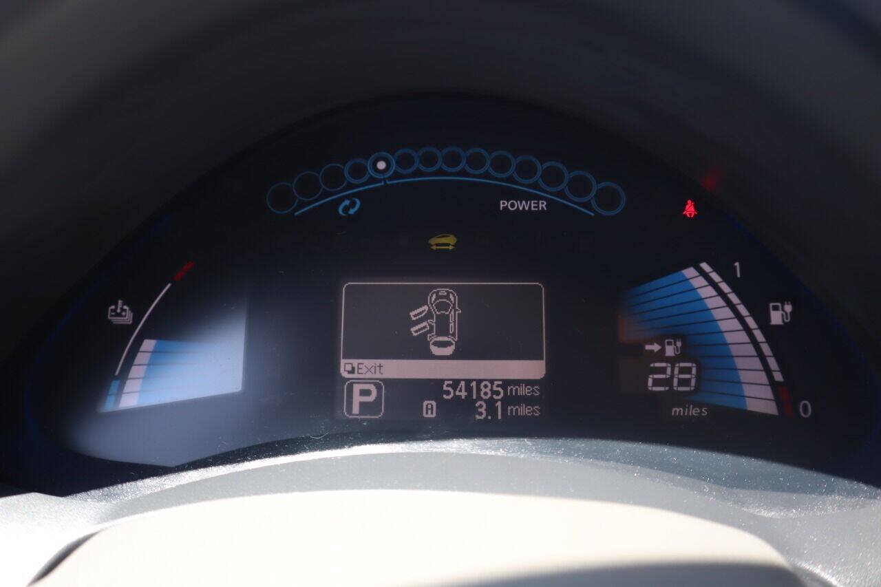 Used 2012 Nissan Leaf SL FWD image 16