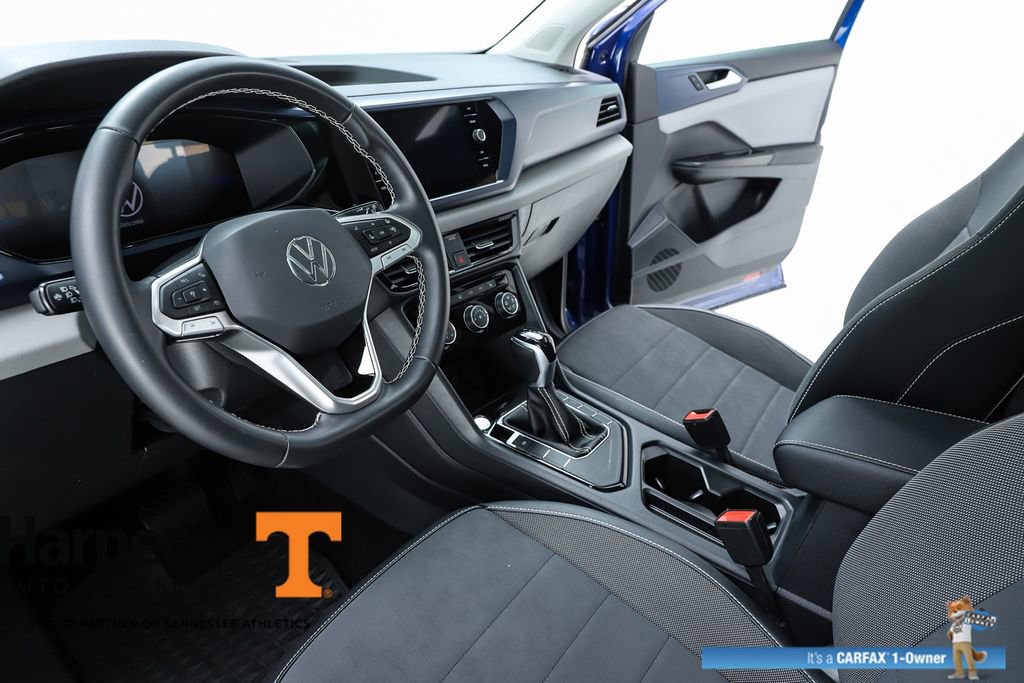 Used 2023 Volkswagen Taos SE w/ Panoramic Sunroof Package image 56