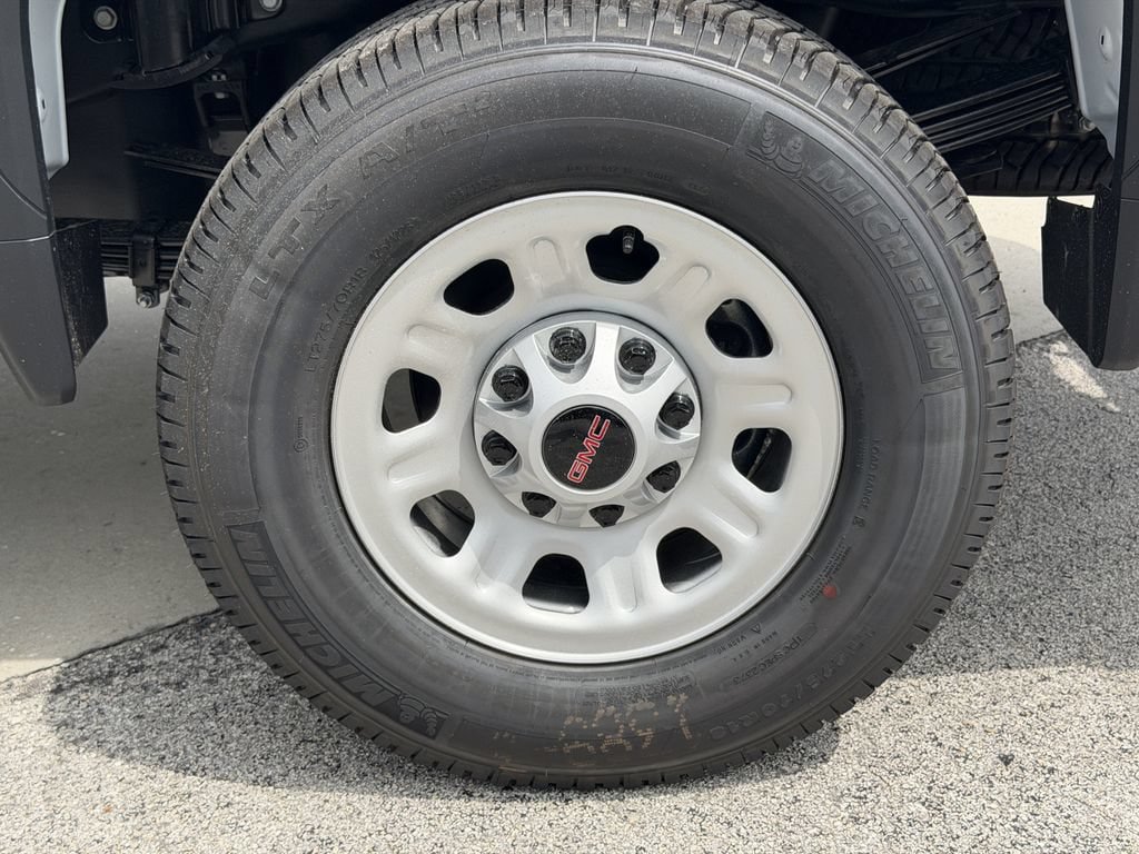 New 2026 GMC Sierra 3500 Pro AWD/4WD image 11