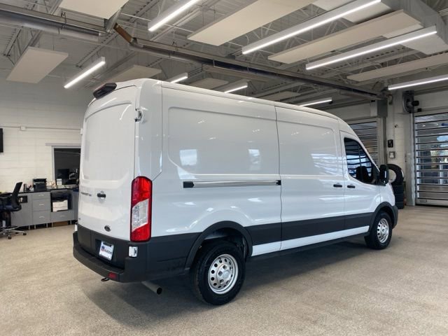 Used 2023 Ford Transit 250 Medium Roof AWD image 4