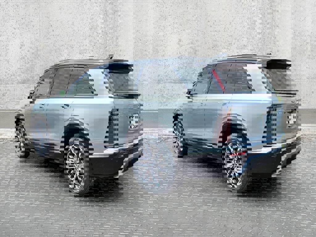 New 2026 Cadillac Vistiq Sport w/ LPO, Floor Liner Package image 10