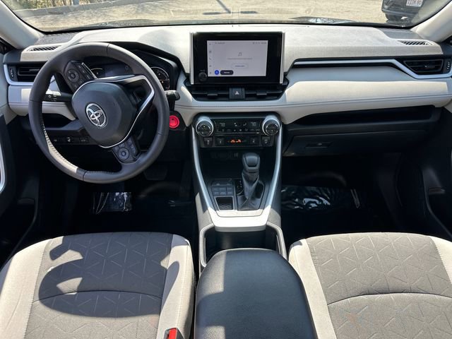 Used 2025 Toyota RAV4 XLE image 19