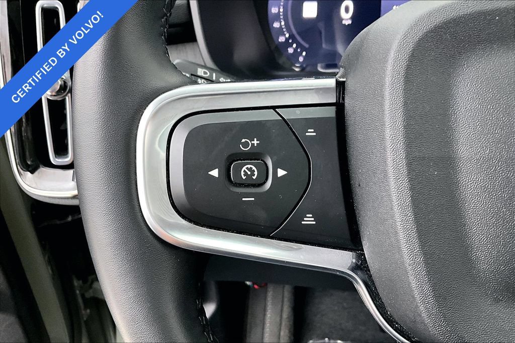 Certified 2025 Volvo XC40 B5 Plus AWD/4WD image 26