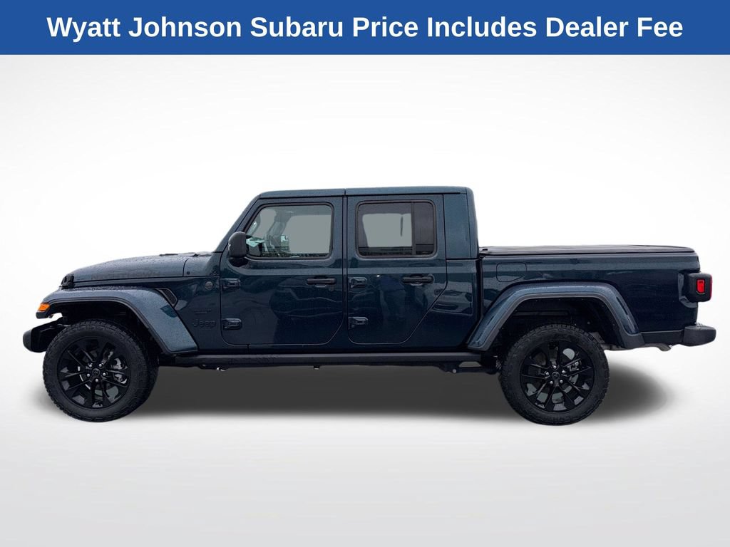 Used 2025 Jeep Gladiator Sport AWD/4WD image 3