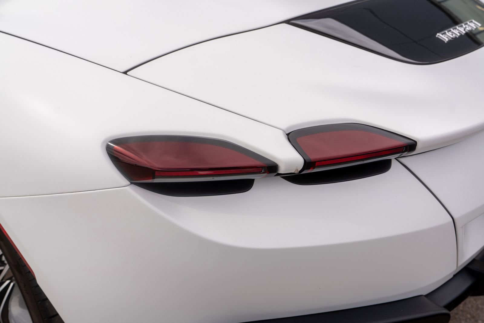 Used 2024 Ferrari Roma Spider image 15