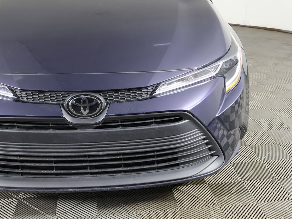 Used 2024 Toyota Corolla LE FWD image 11