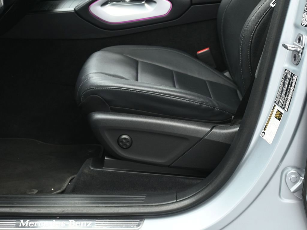 Used 2022 Mercedes-Benz GLS 450 4MATIC image 10