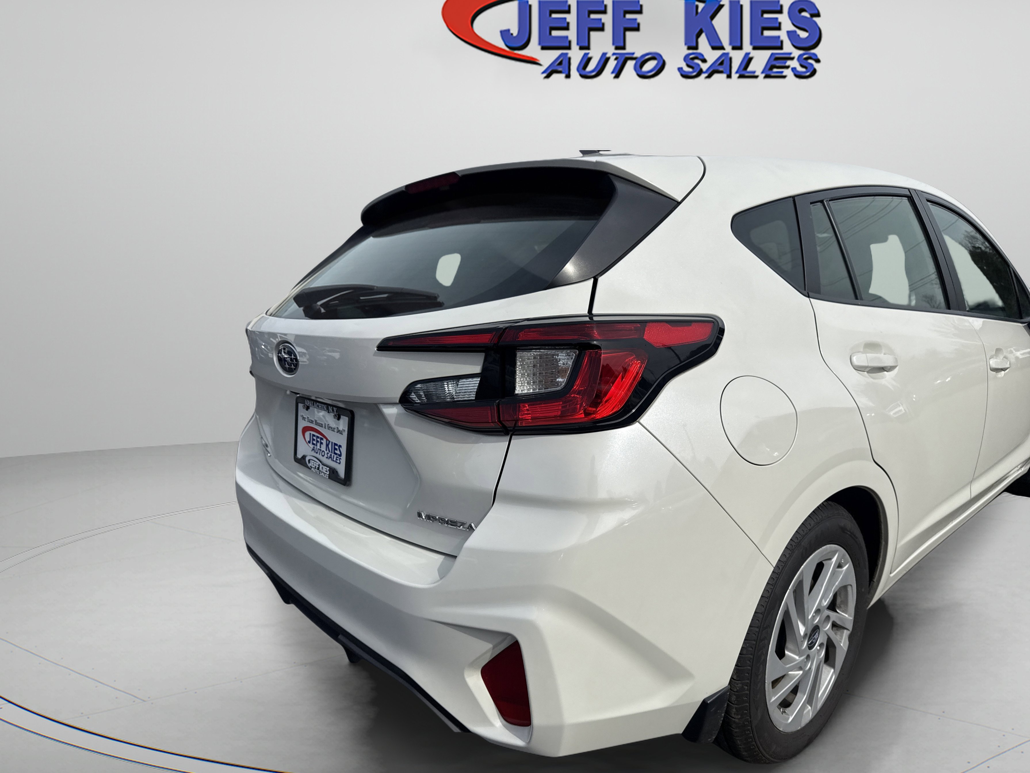 Used 2024 Subaru Impreza 2.0i image 5