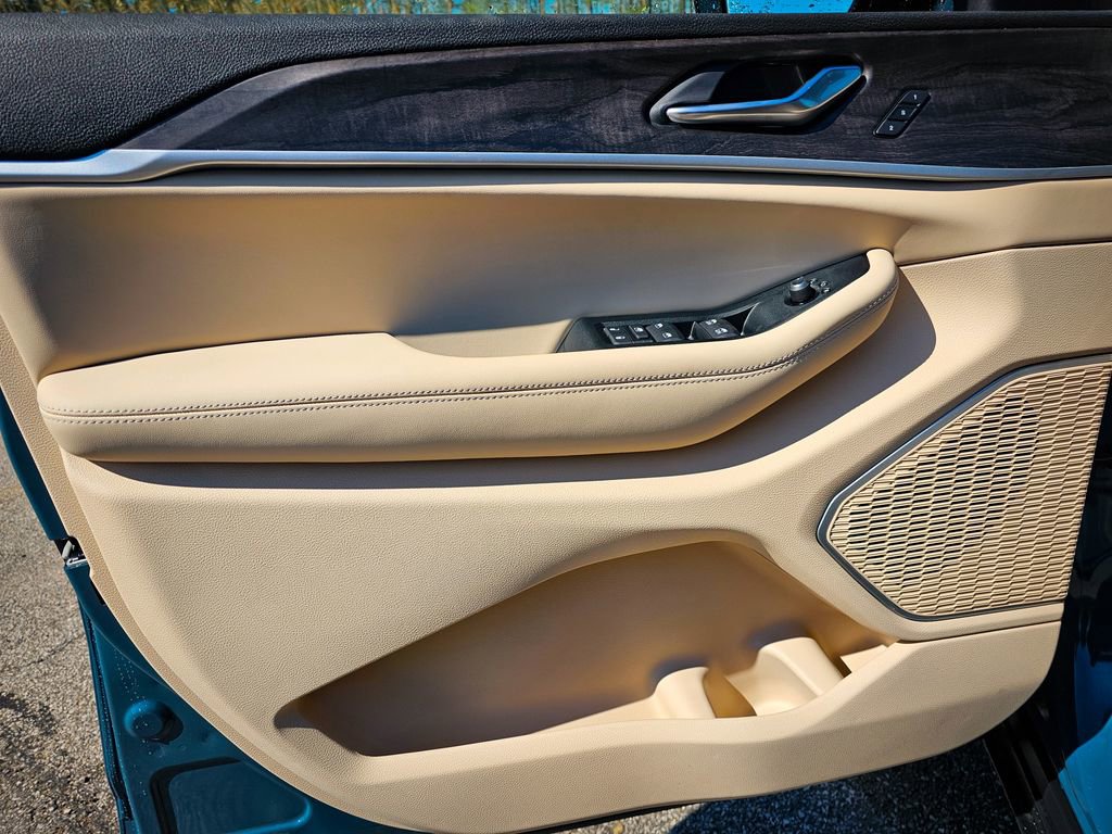 New 2026 Jeep Grand Cherokee Limited AWD/4WD image 9