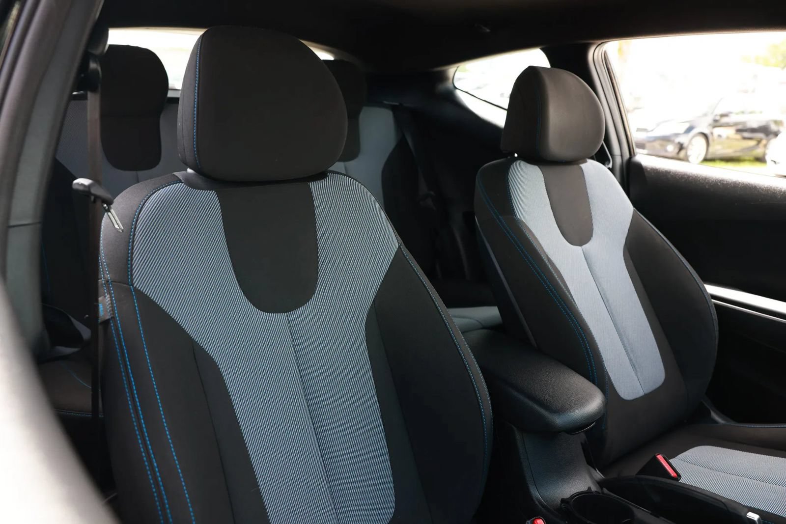 Used 2019 Hyundai Veloster 2.0 FWD image 25