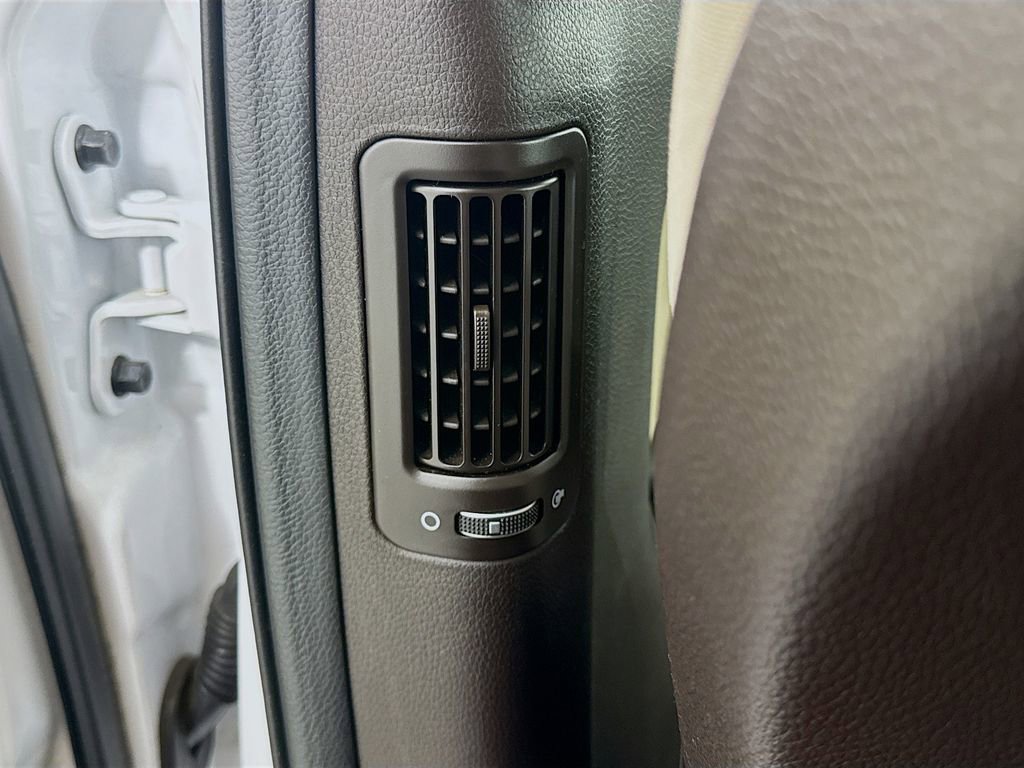 Used 2018 Hyundai Santa Fe Sport FWD image 25