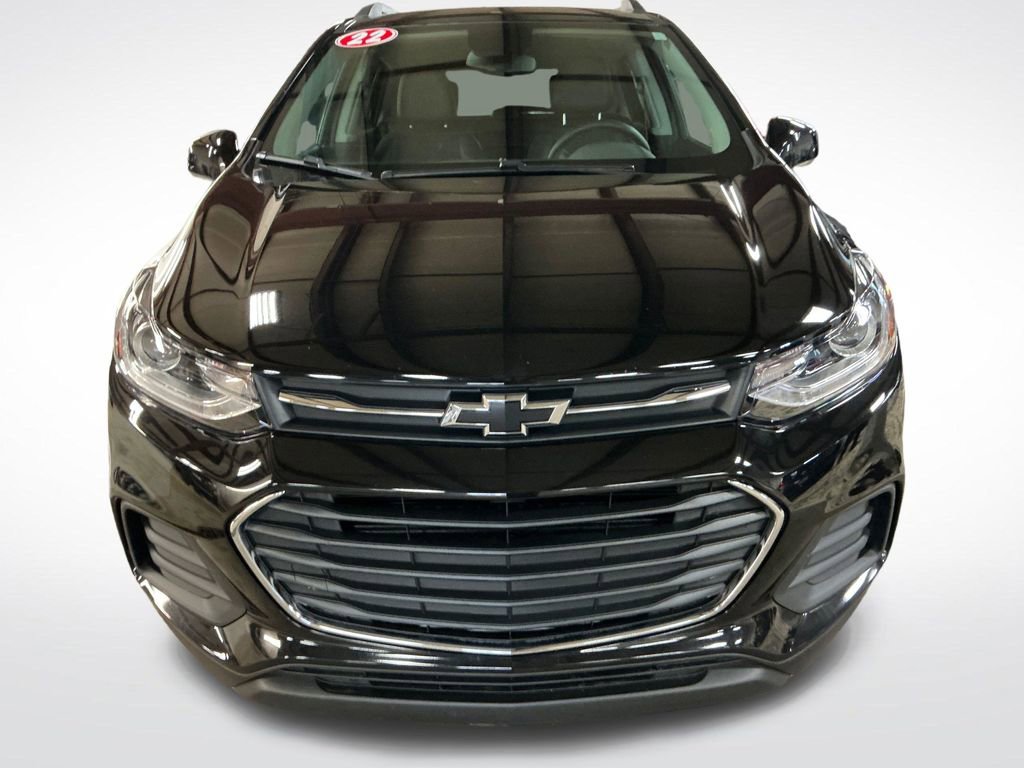 Used 2022 Chevrolet Trax LT w/ Midnight Edition AWD/4WD image 9