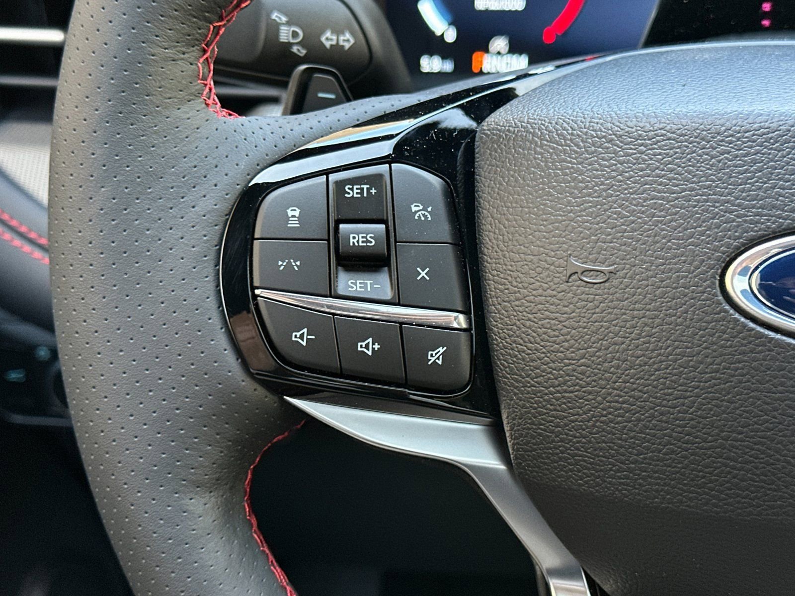 New 2026 Ford Explorer ST w/ Sun And Sound Package image 30