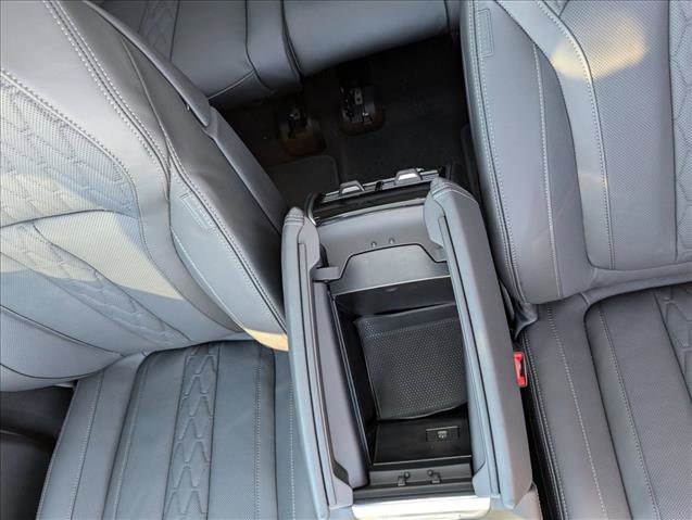 New 2026 BMW X7 M60i image 23