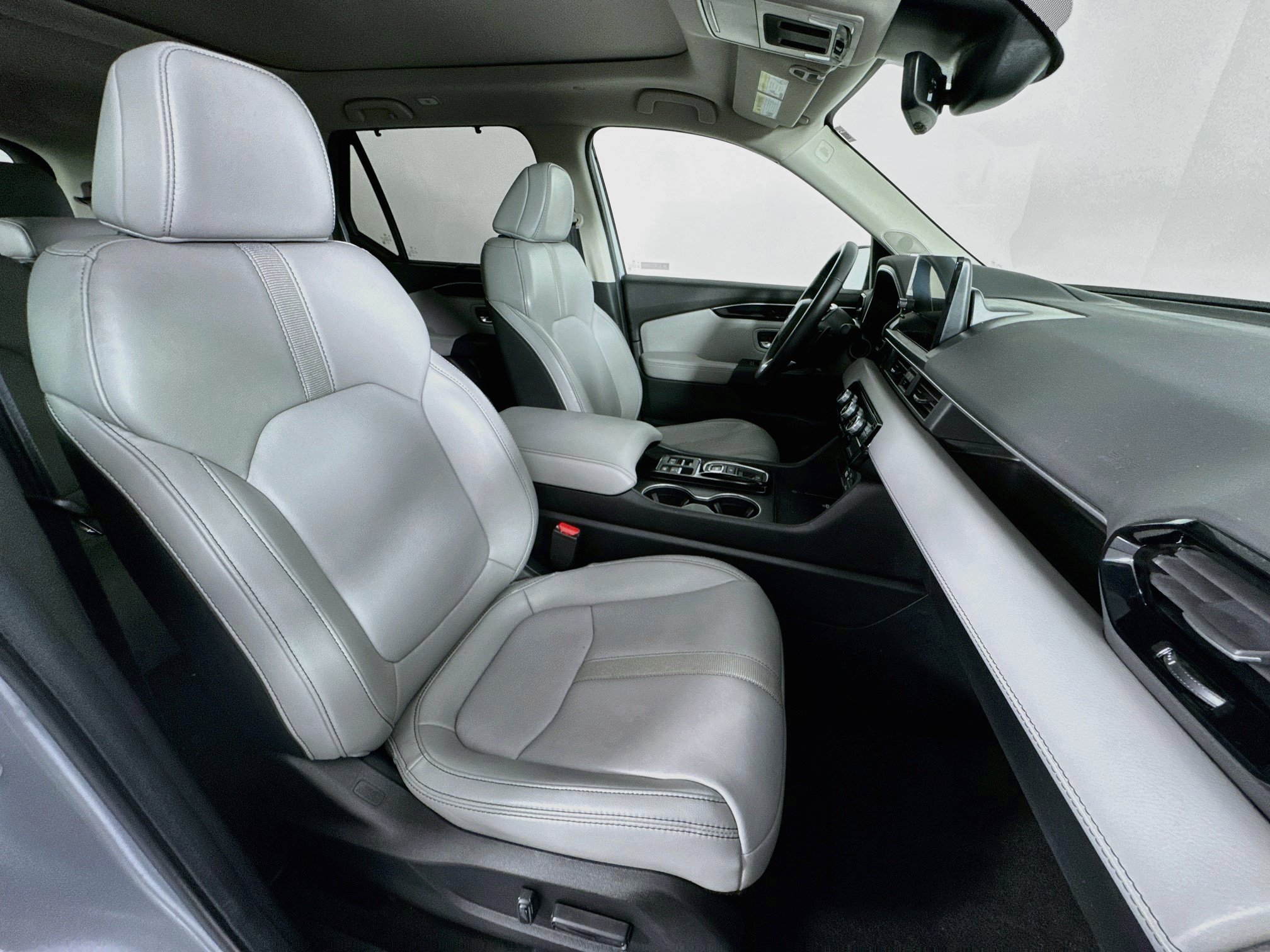 Certified 2025 Honda Pilot Touring image 31