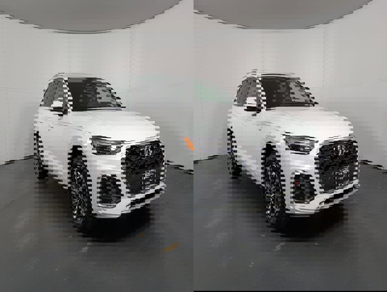 Certified 2025 Audi Q5 2.0T Premium Plus w/ Premium Plus Package image 29