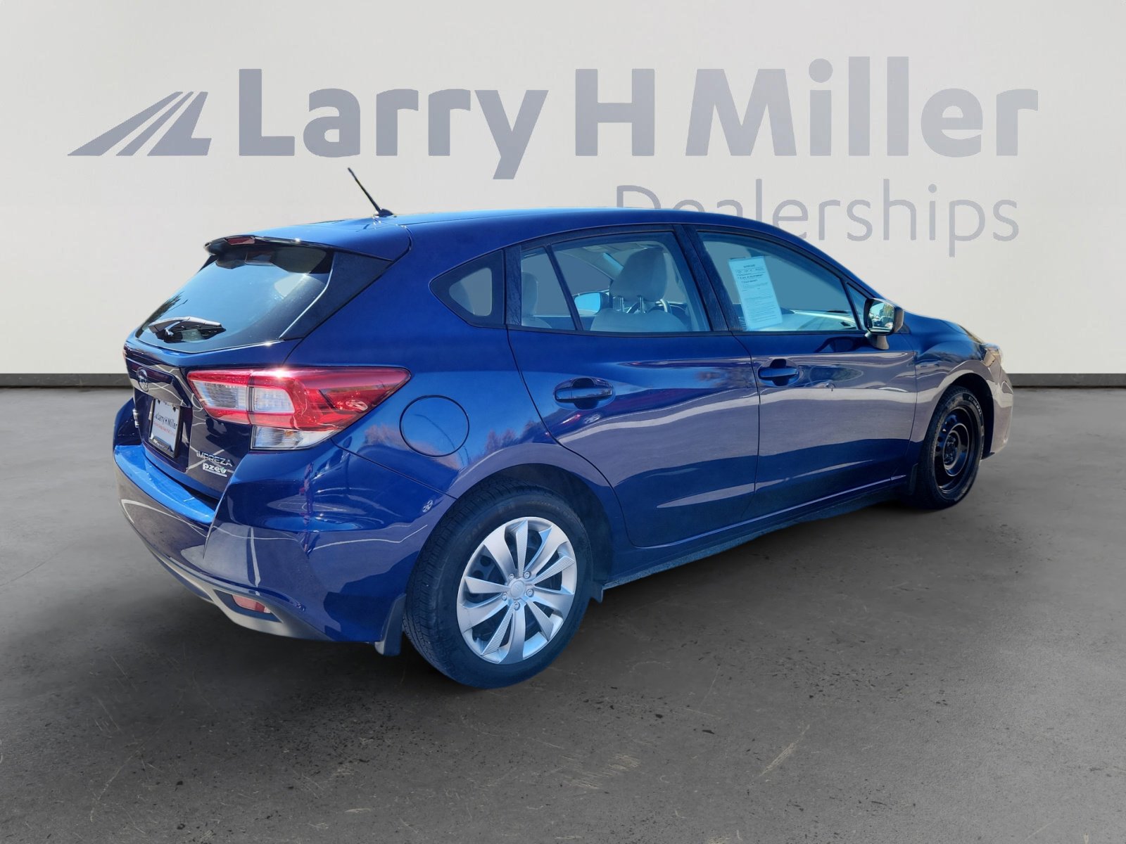 Used 2017 Subaru Impreza 2.0i image 5