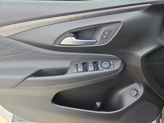 Used 2024 Buick Envista Sport Touring w/ Convenience I Package FWD image 13
