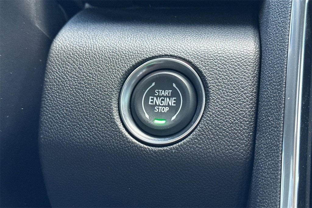 New 2025 GMC Acadia Elevation image 22