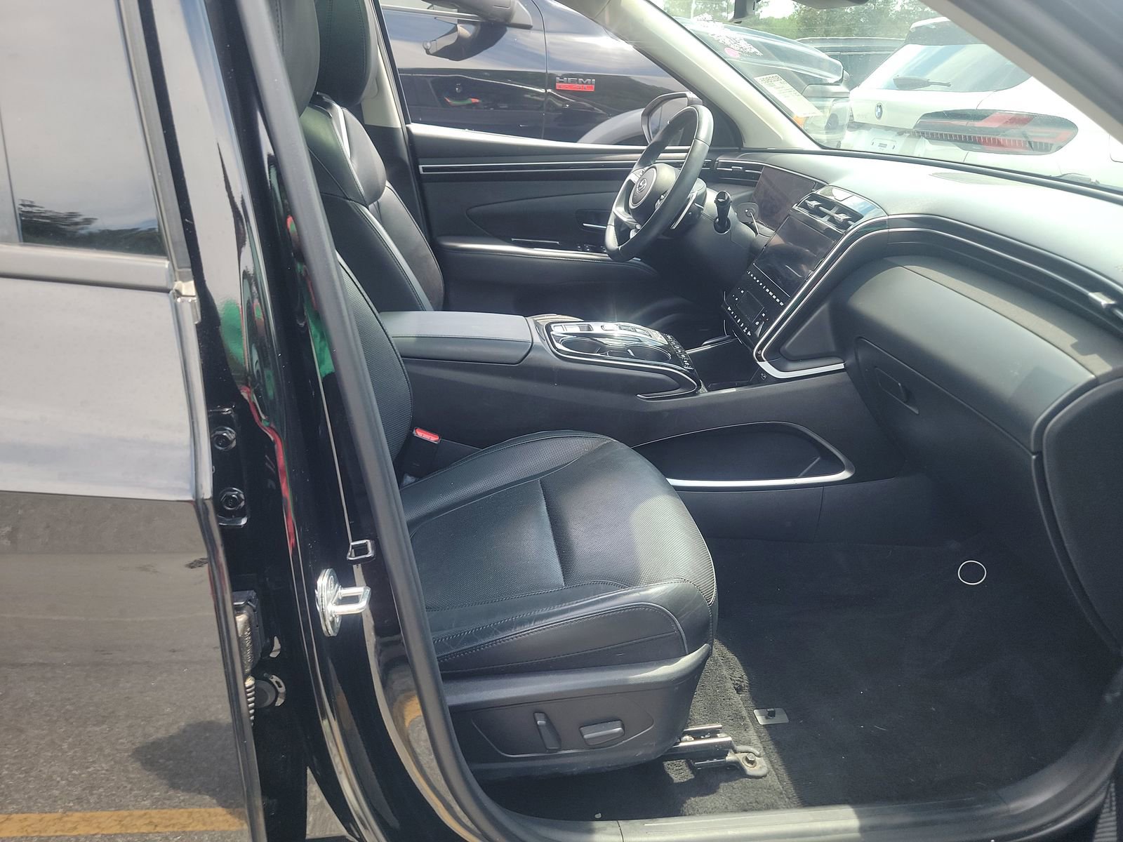 Used 2022 Hyundai Tucson Limited FWD image 14