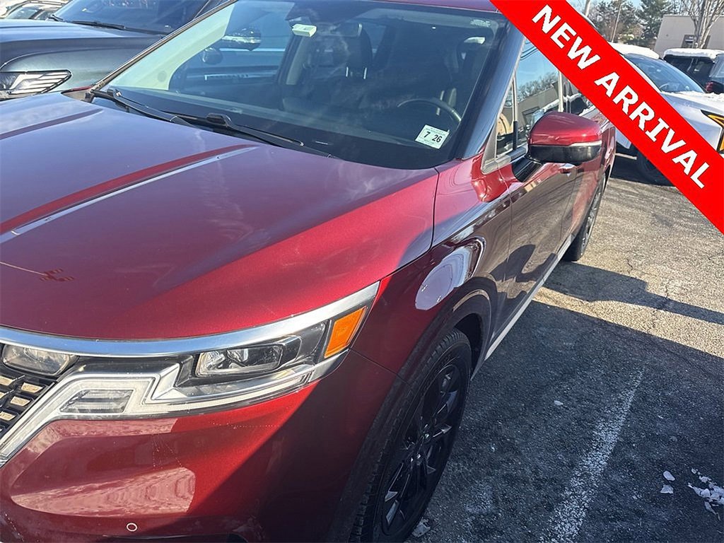 Used 2022 Kia Carnival SX Prestige image 1